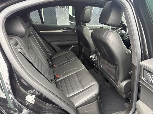 Used 2023 Alfa Romeo Stelvio Veloce AWD/4WD image 59