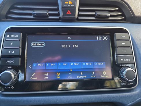 Used 2025 Nissan Versa SV image 18