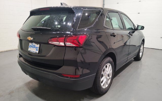 Used 2023 Chevrolet Equinox LS FWD image 10