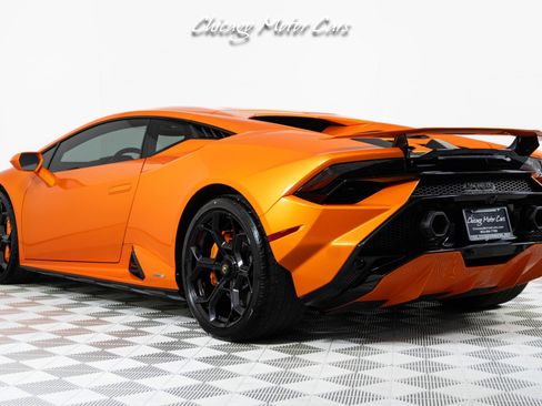 Used 2023 Lamborghini Huracan Tecnica image 19