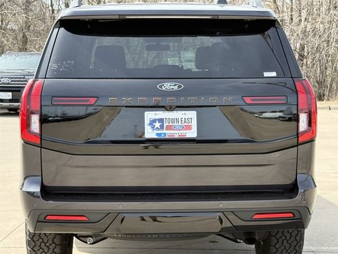 New 2025 Ford Expedition Tremor image 6