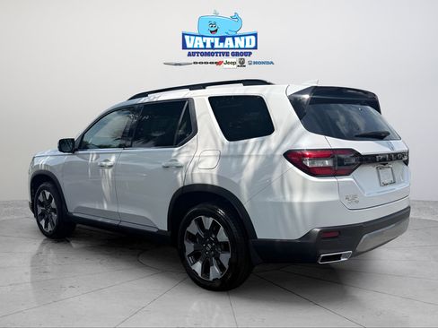 New 2026 Honda Pilot Elite image 3
