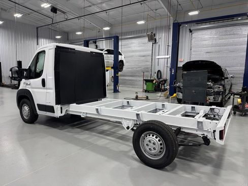 New 2024 RAM ProMaster 3500 w/ Convenience Group FWD image 3