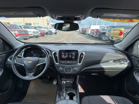 Used 2017 Chevrolet Malibu LT image 25