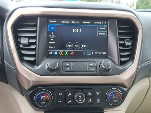 Used 2023 GMC Acadia Denali w/ Denali Technology Package image 17