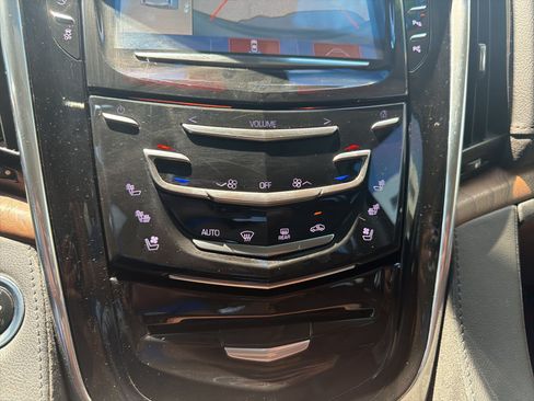 Used 2019 Cadillac Escalade Premium Luxury w/ LPO, Escalade Noir Package AWD/4WD image 17