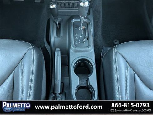 Used 2017 Jeep Wrangler Unlimited Sahara w/ Connectivity Group image 18