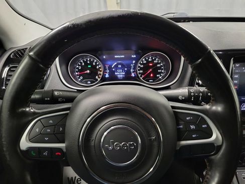 Used 2020 Jeep Compass Limited image 15