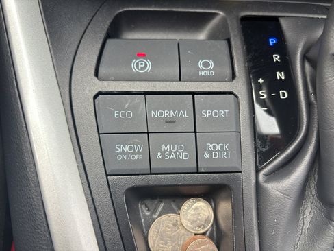 Certified 2025 Toyota RAV4 XLE w/ Convenience Package image 9