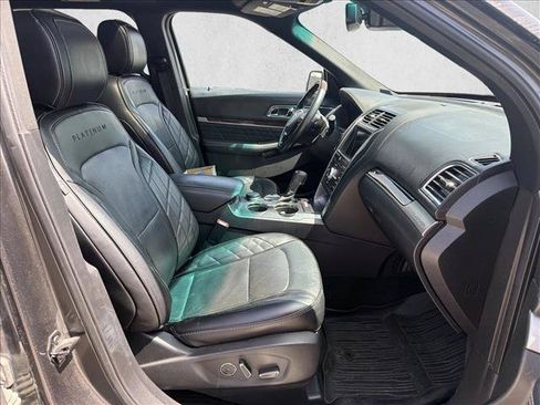 Used 2017 Ford Explorer Platinum AWD/4WD image 28