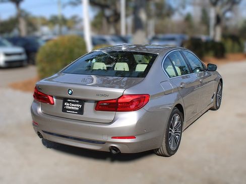 Used 2019 BMW 530i image 7