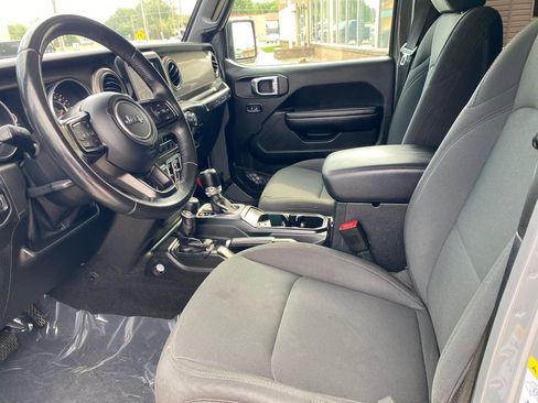 Used 2018 Jeep Wrangler Unlimited Sport S AWD/4WD image 14