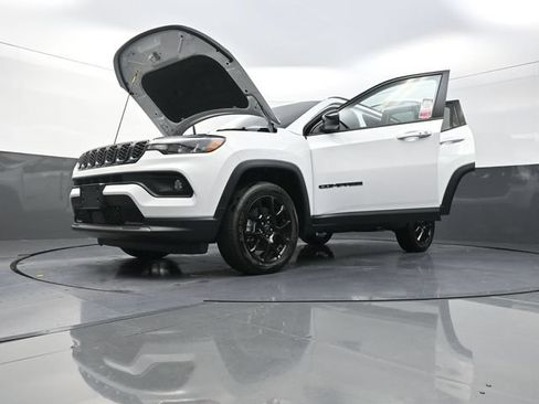 New 2026 Jeep Compass Latitude AWD/4WD image 34