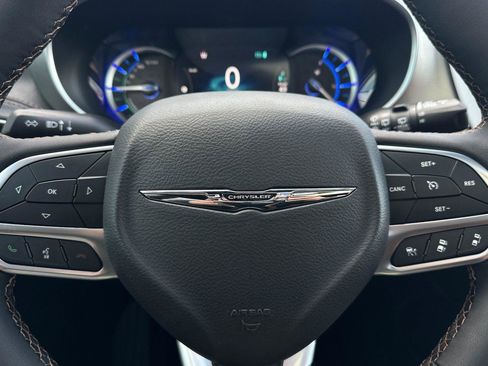 New 2026 Chrysler Pacifica Pinnacle image 22