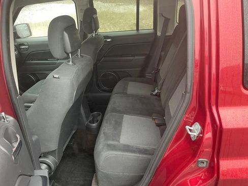 Used 2014 Jeep Patriot Latitude image 14