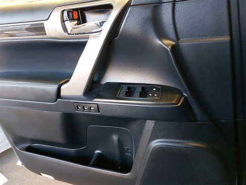 Used 2022 Lexus GX 460 Premium image 35