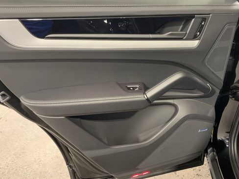 New 2026 Porsche Cayenne Coupe image 25