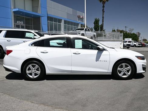 Used 2024 Chevrolet Malibu LT FWD image 3