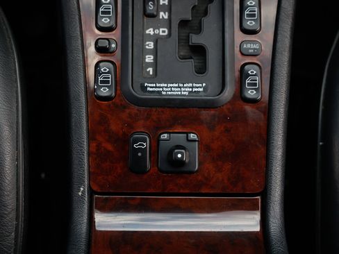 Used 1998 Mercedes-Benz E 320 E320 4DR SEDAN image 30