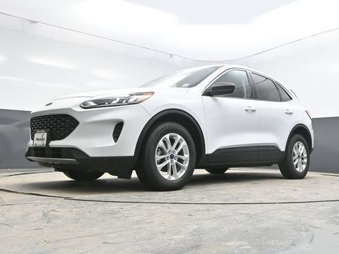 Used 2022 Ford Escape SE w/ Cold Weather Package image 36