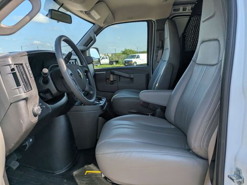 New 2025 Chevrolet Express 2500 w/ Driver Convenience Package image 9