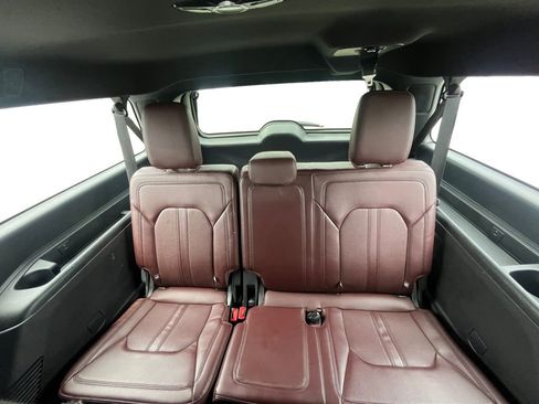 Used 2024 Ford Expedition Max Limited AWD/4WD image 10