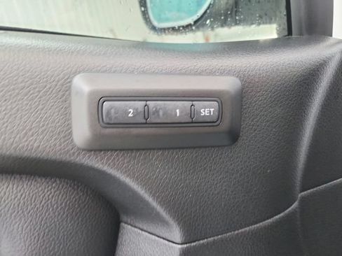 Used 2024 Nissan Titan PRO-4X w/ Pro-4x Convenience Package AWD/4WD image 21