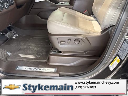 Used 2021 Chevrolet Tahoe LT w/ LT Signature Package image 35