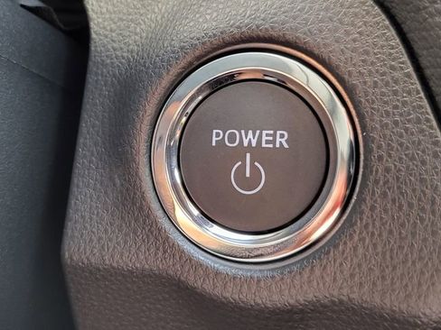 Used 2025 Toyota RAV4 XLE image 30