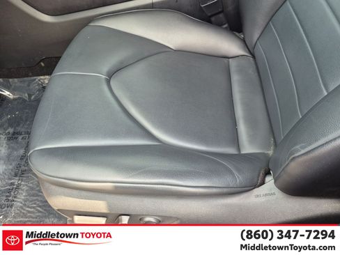 Certified 2024 Toyota Highlander XLE AWD/4WD image 15