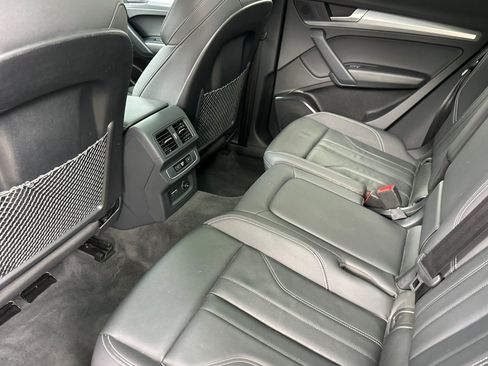 Used 2024 Audi Q5 2.0T Premium w/ Summer of Audi Package AWD/4WD image 25