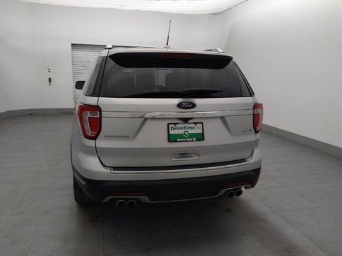 Used 2018 Ford Explorer Platinum AWD/4WD image 6