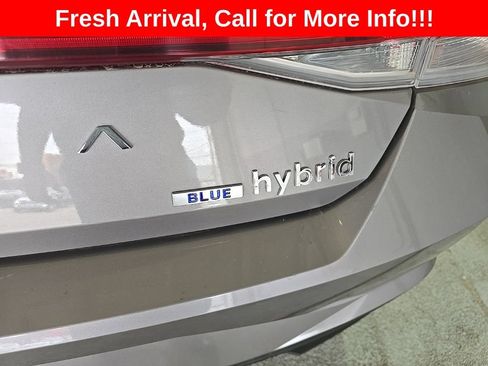 Used 2022 Hyundai Elantra Blue FWD image 19