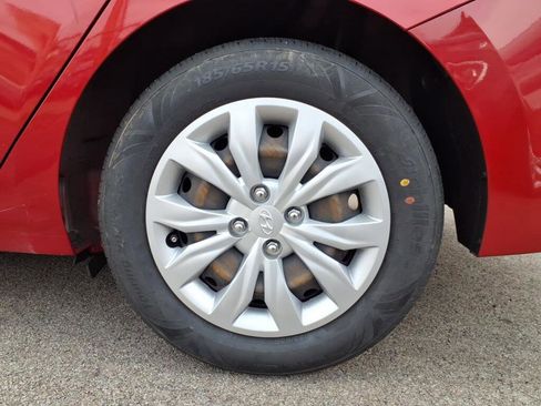 Used 2022 Hyundai Accent SE image 6