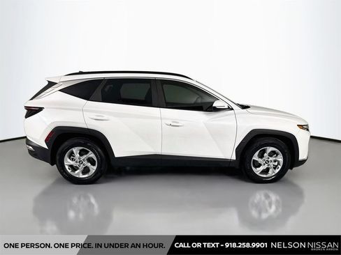 Used 2022 Hyundai Tucson SEL FWD image 4