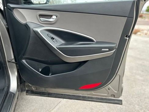 Used 2017 Hyundai Santa Fe Sport AWD/4WD image 28