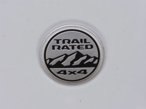 Used 2023 Jeep Gladiator Overland image 11