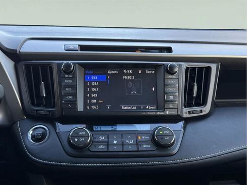 Used 2016 Toyota RAV4 XLE image 18