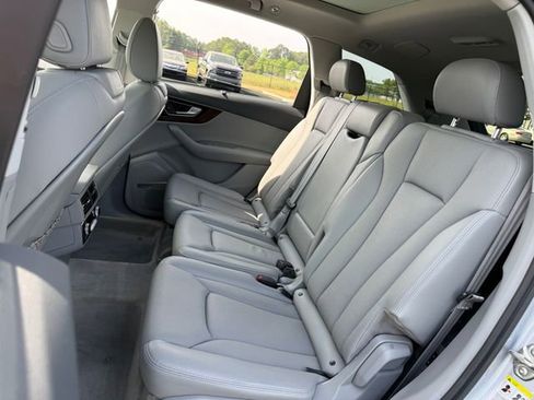 Used 2017 Audi Q7 3.0T Prestige image 19