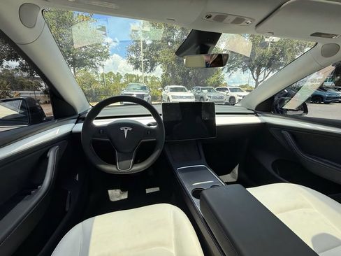 Used 2023 Tesla Model Y Long Range AWD/4WD image 19