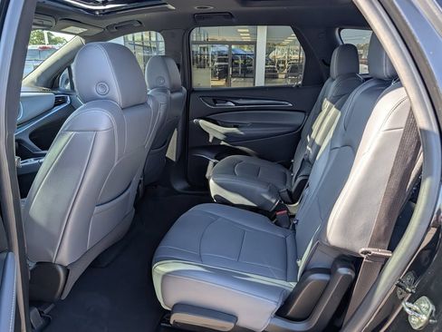 Used 2023 Buick Enclave Essence w/ Experience Buick Package FWD image 29