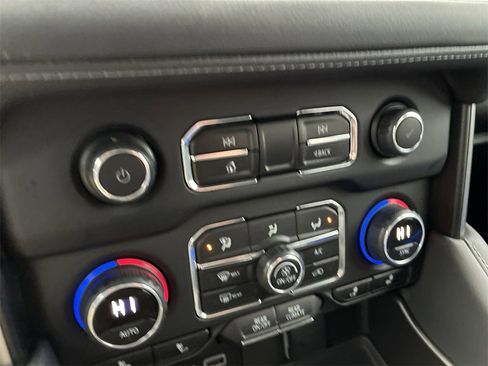 Used 2024 Chevrolet Tahoe Z71 w/ Off-Road Capability Package image 17