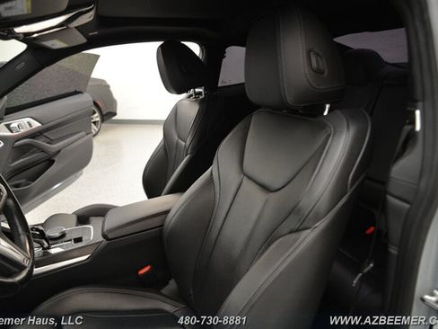 Used 2022 BMW 430i Coupe w/ M Sport Package RWD image 18