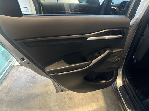 Used 2024 Kia Seltos LX AWD/4WD image 22