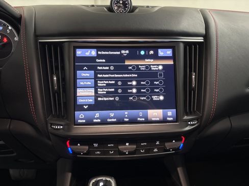 Used 2022 Maserati Levante Modena image 19