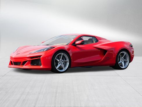 Used 2025 Chevrolet Corvette E-Ray AWD/4WD image 3
