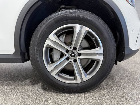 Used 2022 Mercedes-Benz GLC 300 4MATIC w/ Multimedia Package Lite image 39