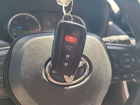 Used 2020 Toyota RAV4 XLE w/ Convenience Package AWD/4WD image 29
