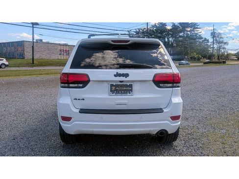 Used 2019 Jeep Grand Cherokee Altitude image 6