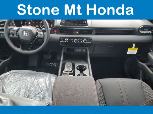 New 2025 Honda Pilot Sport image 15